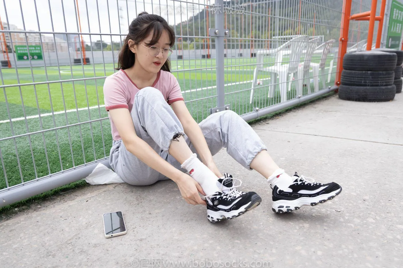 [BoBoSocks袜啵啵]NO.016 熊熊-斯凯奇运动鞋、棉袜（踩脏）、裸足 [147P]插图9